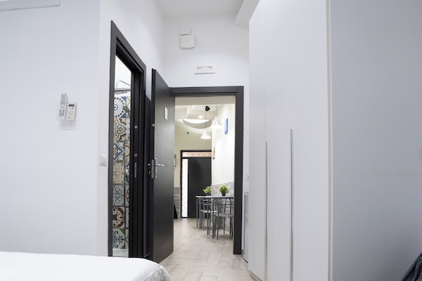 Deluxe Room | In-room safe, blackout drapes, soundproofing, free WiFi