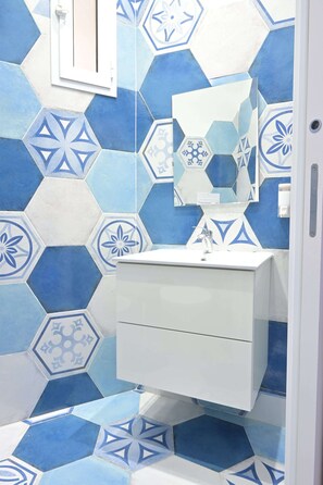 Luxury Room, Private Pool | Bathroom | Hair dryer, towels, soap, shampoo