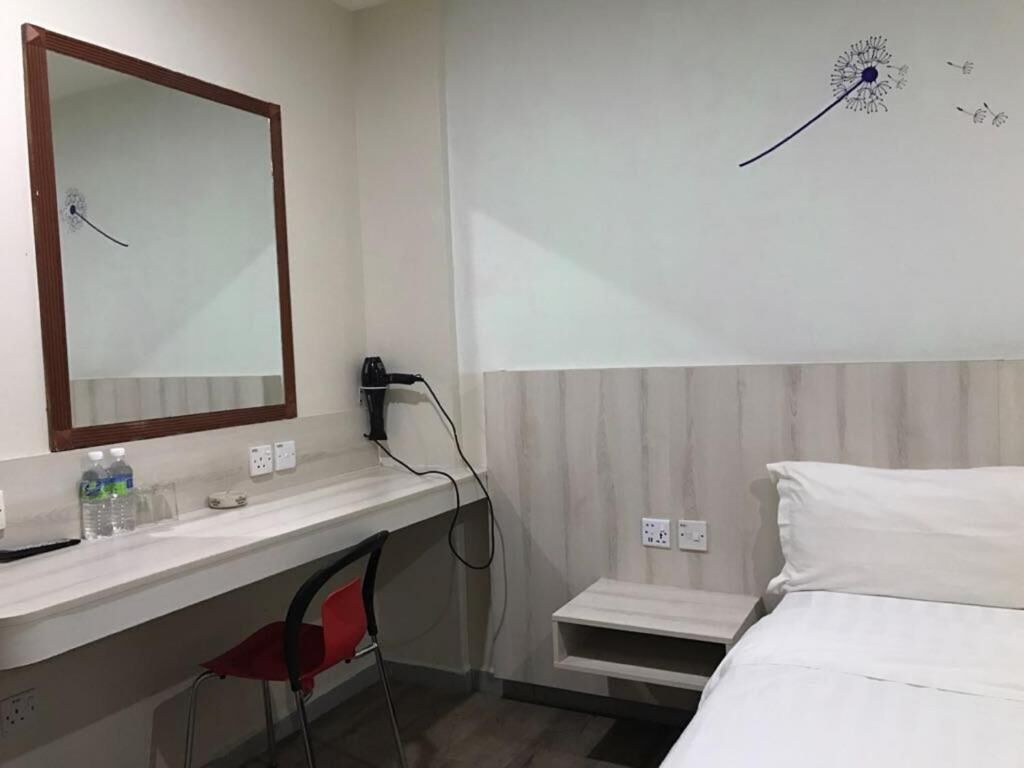 Tabla de planchar con plancha y wifi gratis