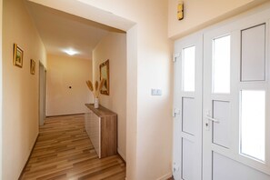 Apartment | Interior - Apartment Near Beach and Zrmanja River (Posedarje)