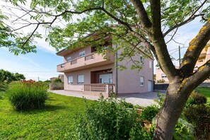 Apartment | Exterior - Apartment Near Beach and Zrmanja River (Posedarje)