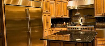 2-bedroom farmhouse in pleasant Danville with cozy charm and AC