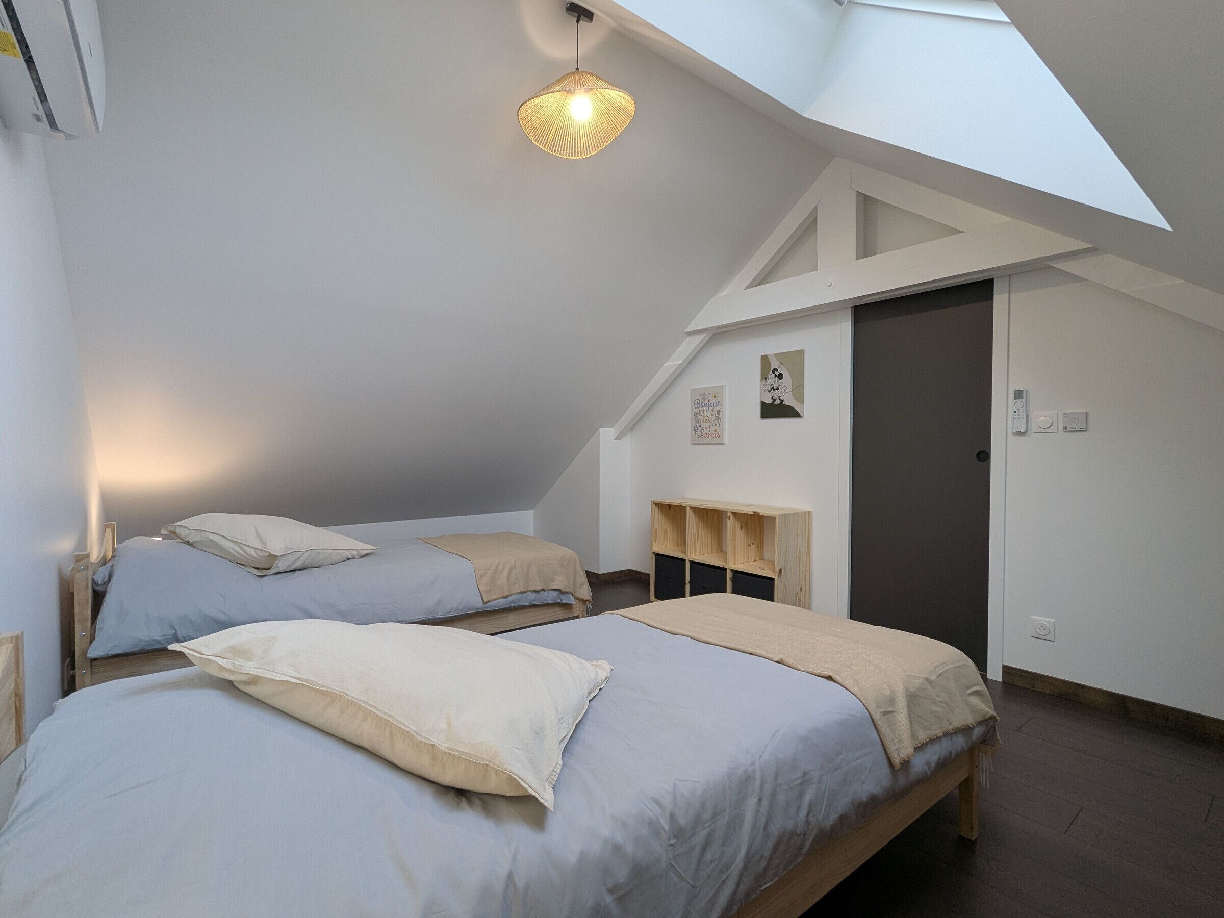 Wifi gratis y ropa de cama