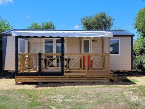 Exterior - Comfortable mobile home with terrace in Brem (Brem)