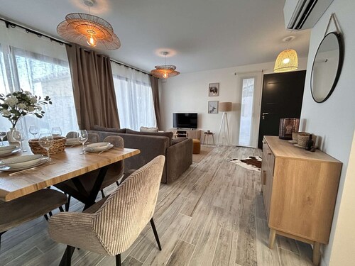 3-room chalet with terrace and parking near slopes in Risoul 1850