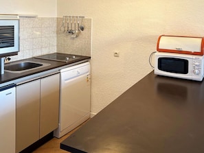 Microwave, oven, dishwasher - Spacious 2-room apartment for 6 people in Les Orres 1650m (Les Orres)