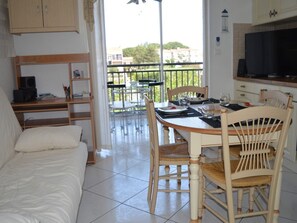 Interior - Apartment with terrace and parking in Saint-Cyprien (Saint-Cyprien)