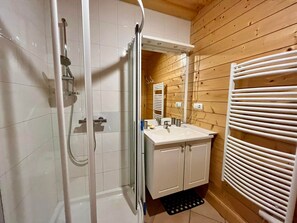 Bathroom - Cozy T2 with garden, pets welcome (Samoëns)
