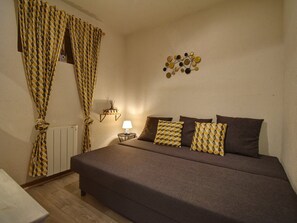 2 bedrooms, WiFi - Beautiful apartment near Nyon cable car with balcony and parking (Morzine)