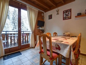 Dining - Beautiful apartment near Nyon cable car with balcony and parking (Morzine)