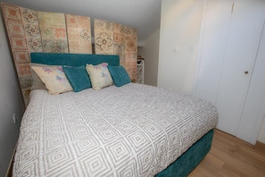 1 chambre, fer et planche à repasser, Wi-Fi, draps fournis