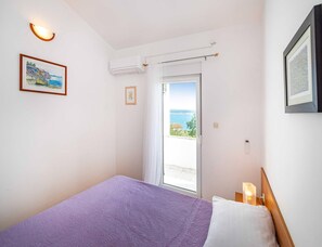 Apartment | 3 bedrooms, iron/ironing board - Pet-friendly Apartment With sea View (Jasenice)
