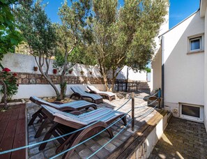 Apartment | Balcony - Pet-friendly Apartment With sea View (Jasenice)