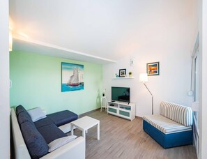 Apartment | Living room - Pet-friendly Apartment With sea View (Jasenice)