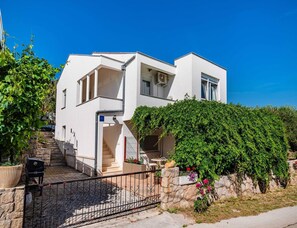 Apartment | Exterior - Pet-friendly Apartment With sea View (Jasenice)