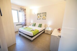 3 chambres, fer et planche Ă repasser, Wi-Fi gratuit, draps fournis