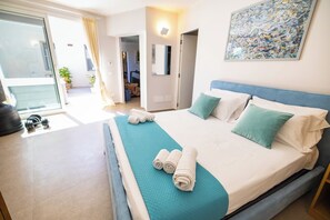 3 bedrooms, iron/ironing board, free WiFi, bed sheets - Elegant Villa with Private Pool, BBQ and Modern Amenities (Sicilia)