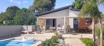 Elegant Villa with Private Pool, BBQ and Modern Amenities