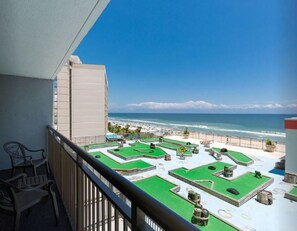 Property grounds - 2 Stunning Beachfront Stays Near Aquarium, Broadway, Live Music & Pier Walks (Myrtle Beach)