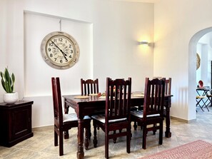 Condo Confort, vue sur la mer | Salle de séjour | Téléviseur connecté, Netflix, films payants