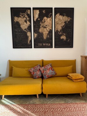 Comfort Condo, Sea View