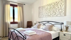 Unclassified image, 3 of 46, button - Casa Caterina - Spacious Sea-View Apart (La Ciaccia)