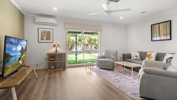 Apartment | Living room