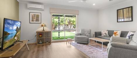 Apartment | Living room