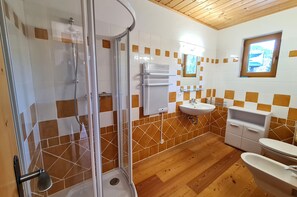 Regadera y bidet 