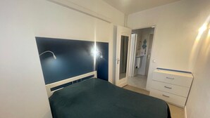 Apartment - Peaceful La Pinede Apartment for Couple (Antibes)