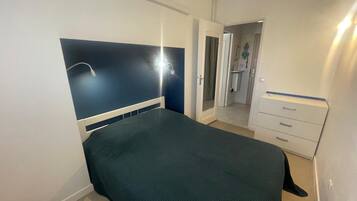 1 bedroom, iron/ironing board
