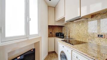 Apartment | Private kitchen | Fridge, microwave, oven, stovetop