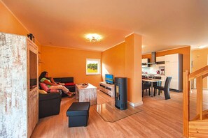 Rumah | Ruang keluarga | Perapian