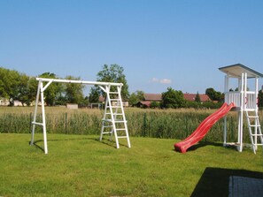 House | Children's area - Ferienhaus Hyggelig in Seehausen am Oberuckerse (Oberuckersee)