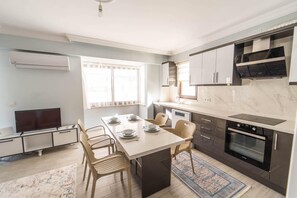 Frigorífic, microones, forn i rentaplats 