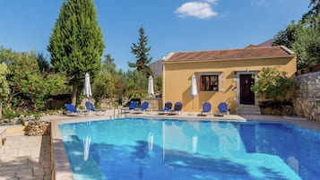 Cottage | Pool | Outdoor pool