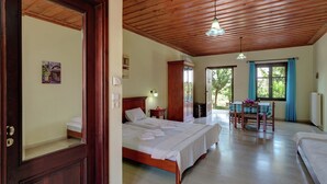 Unclassified image, 4 of 25, button - Cottage in Douliana With Communal Pool (Apokoronas)