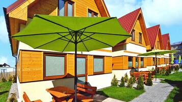 House | Outdoor dining
