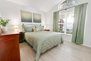 6 habitaciones, tabla de planchar con plancha, internet y ropa de cama 
