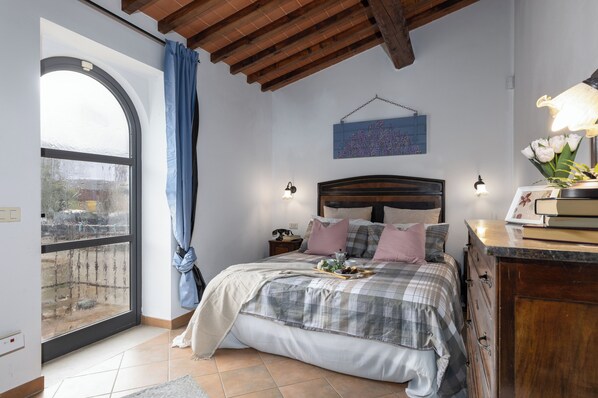 Family Quadruple Room, Hill View (Lavanda) | Free WiFi - agriturismo e maneggio Poggio Leone (Gambassi Terme)