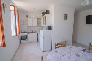 Refrigerador, utensilios de cocina