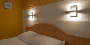 WiFi, bed sheets - Pansion Saturn soba 24 (Veli Lošinj)