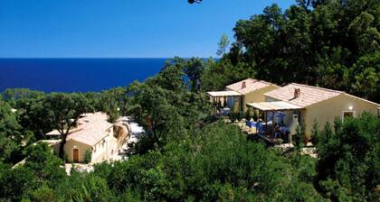 Villa in Solenzara With Panoramic Pool