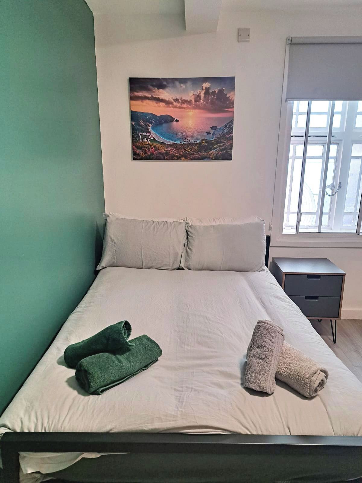 Basic Apartment | Desk, laptop workspace, iron/ironing board, free WiFi