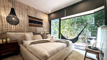 Desk, iron/ironing board, travel crib, WiFi