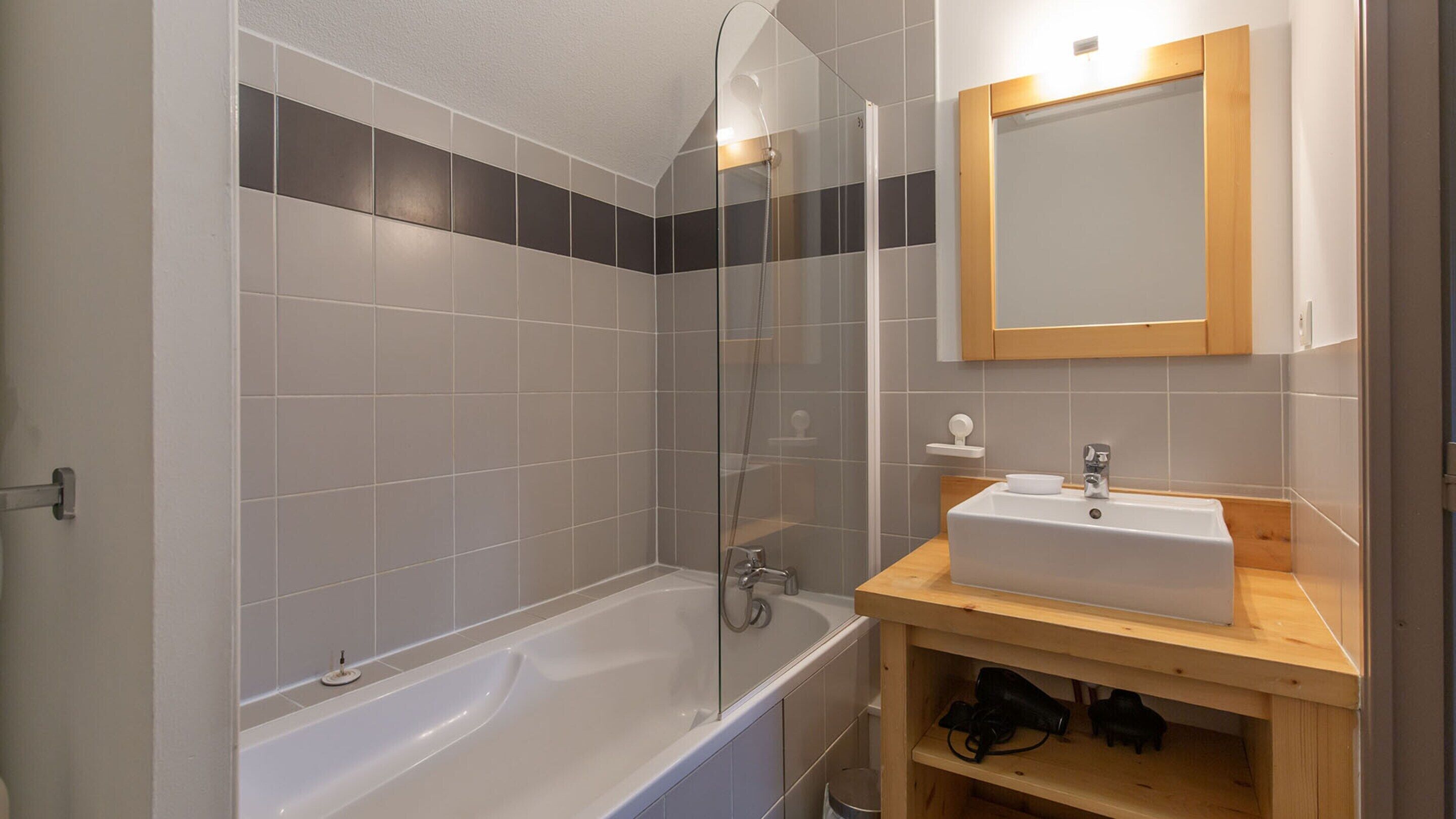 Apartment | Bathroom