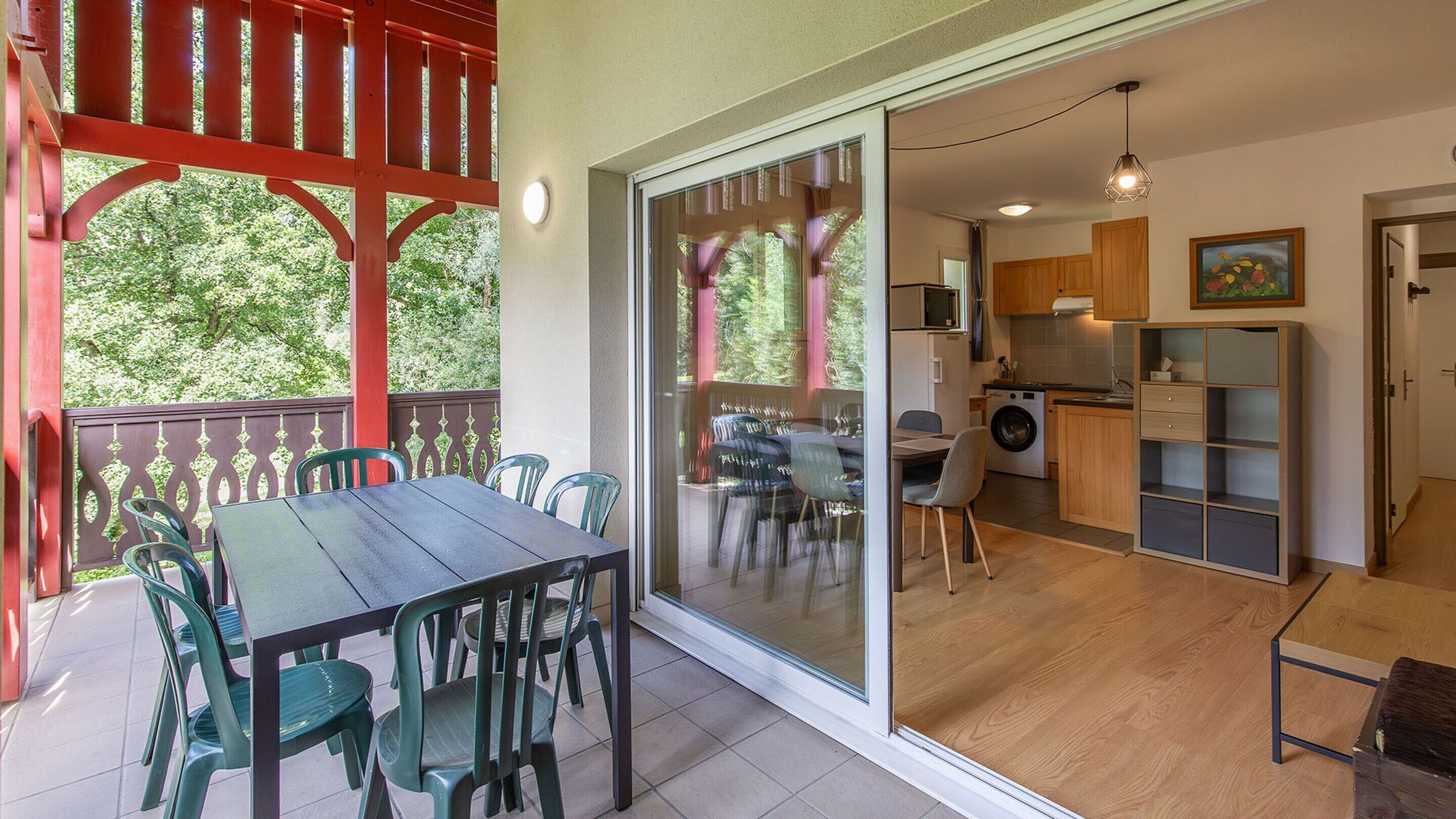 Apartment | Outdoor dining