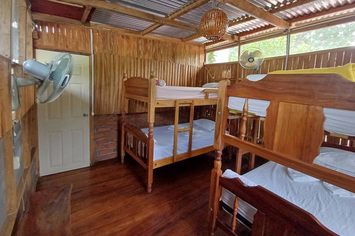 Dormitorio condiviso, balcone | Wi-Fi gratuito
