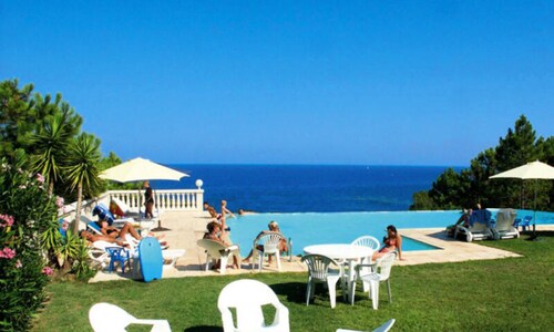 Charming 2-bedroom Villa for 4 Adults + 2 Children Under 13