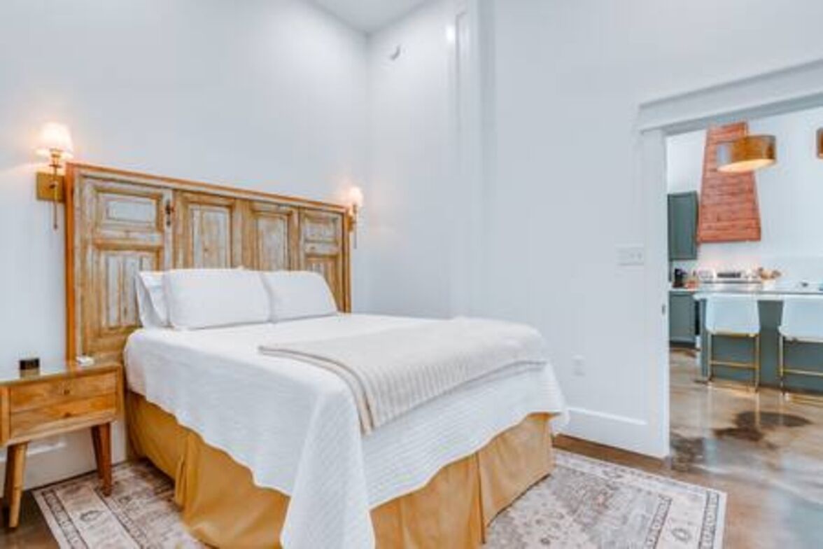 2 bedrooms, iron/ironing board, WiFi (free), bed sheets